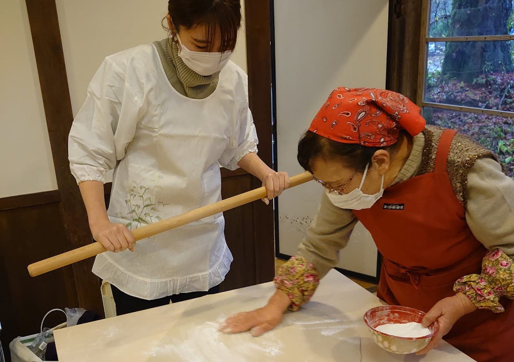 蕎麦打ちの様子